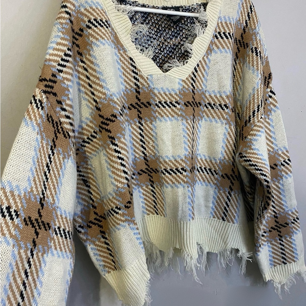 Plaid V-Neck Sweater - Beige and Blue